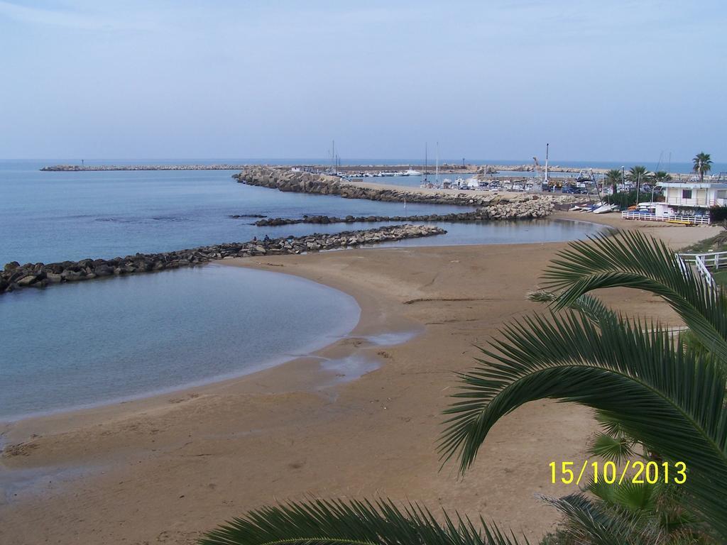 Hotel Sul Mare Al Gabbiano Scoglitti Exterior foto