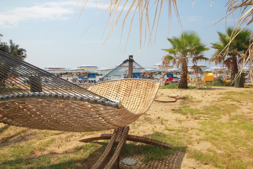 Hotel Sul Mare Al Gabbiano Scoglitti Exterior foto