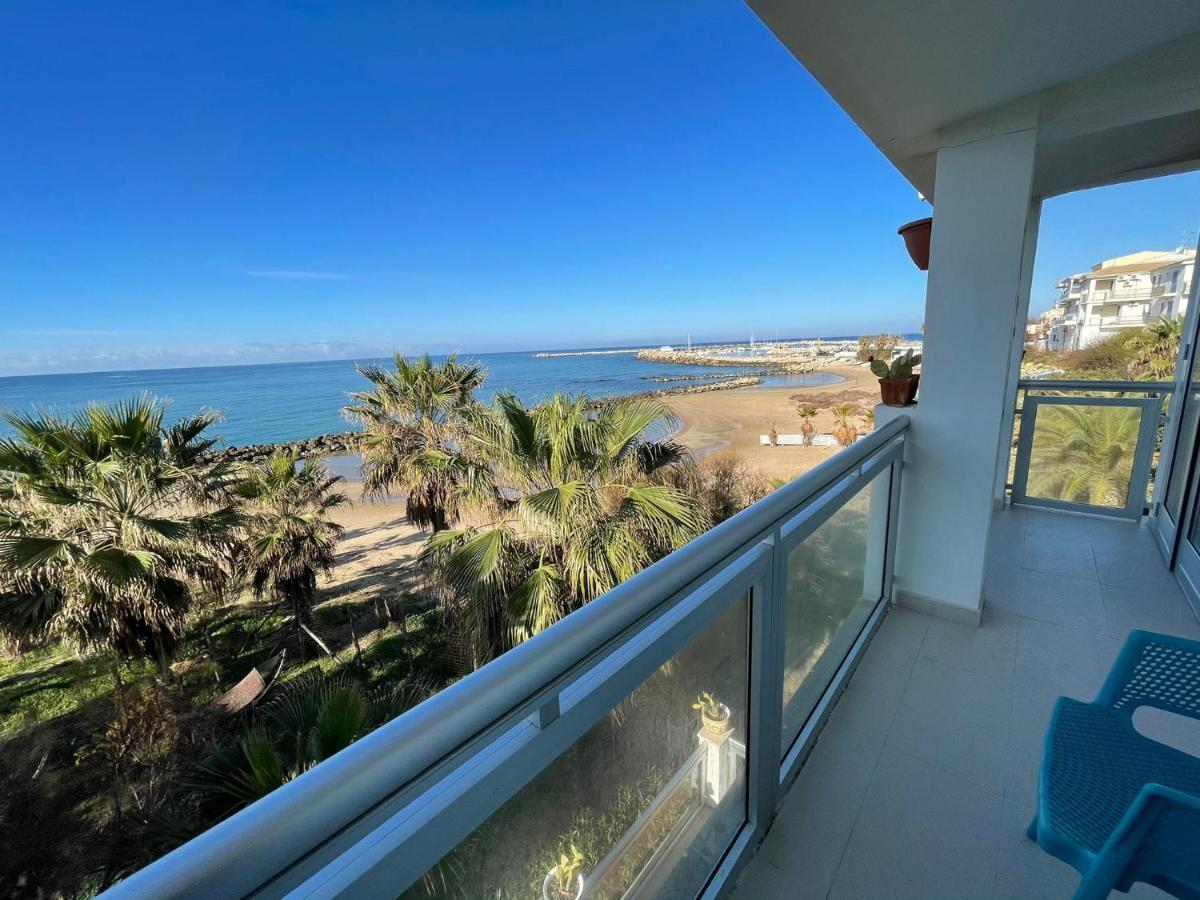 Hotel Sul Mare Al Gabbiano Scoglitti Exterior foto