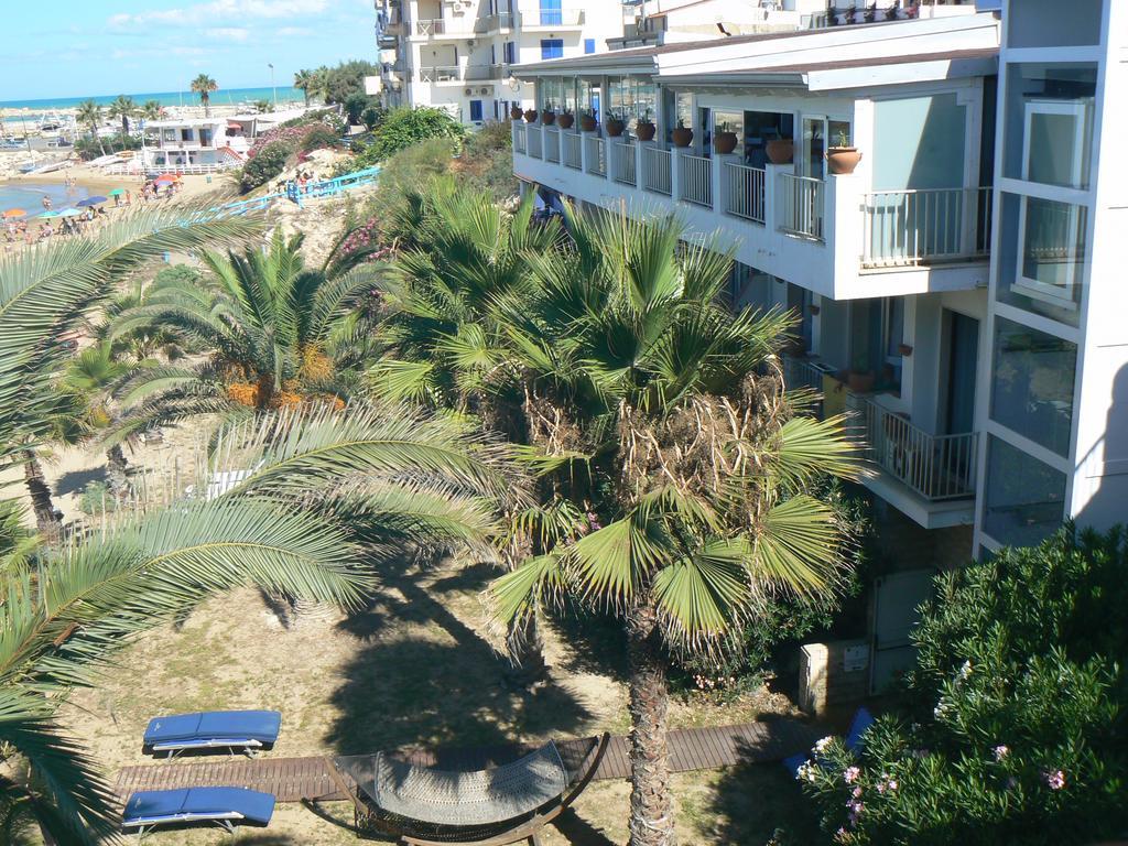 Hotel Sul Mare Al Gabbiano Scoglitti Exterior foto