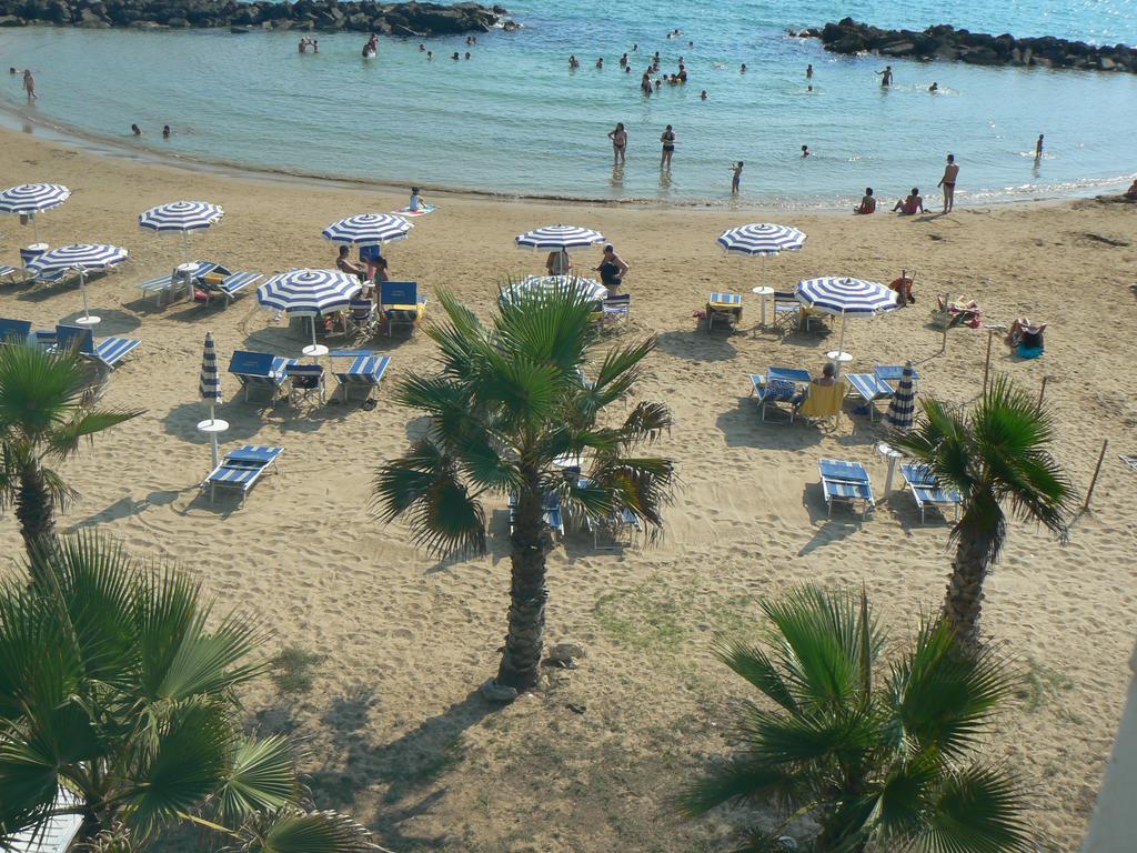 Hotel Sul Mare Al Gabbiano Scoglitti Exterior foto