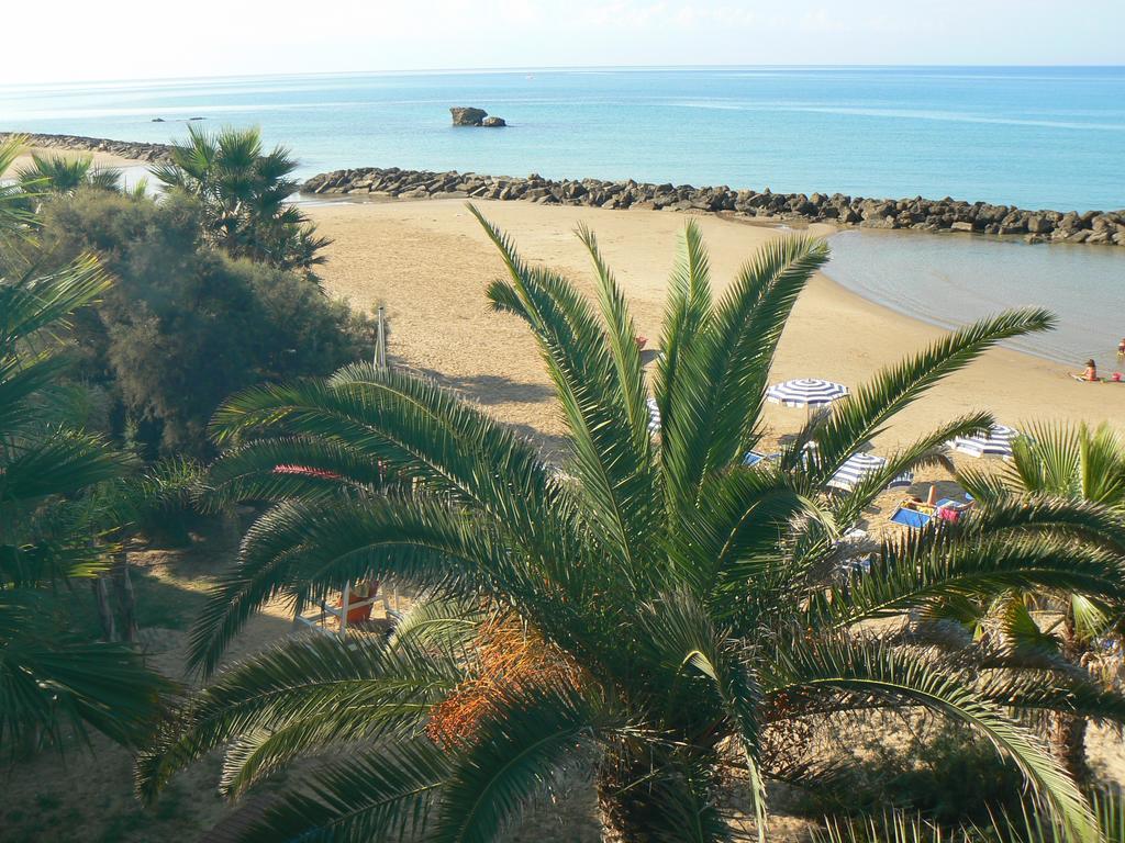 Hotel Sul Mare Al Gabbiano Scoglitti Exterior foto