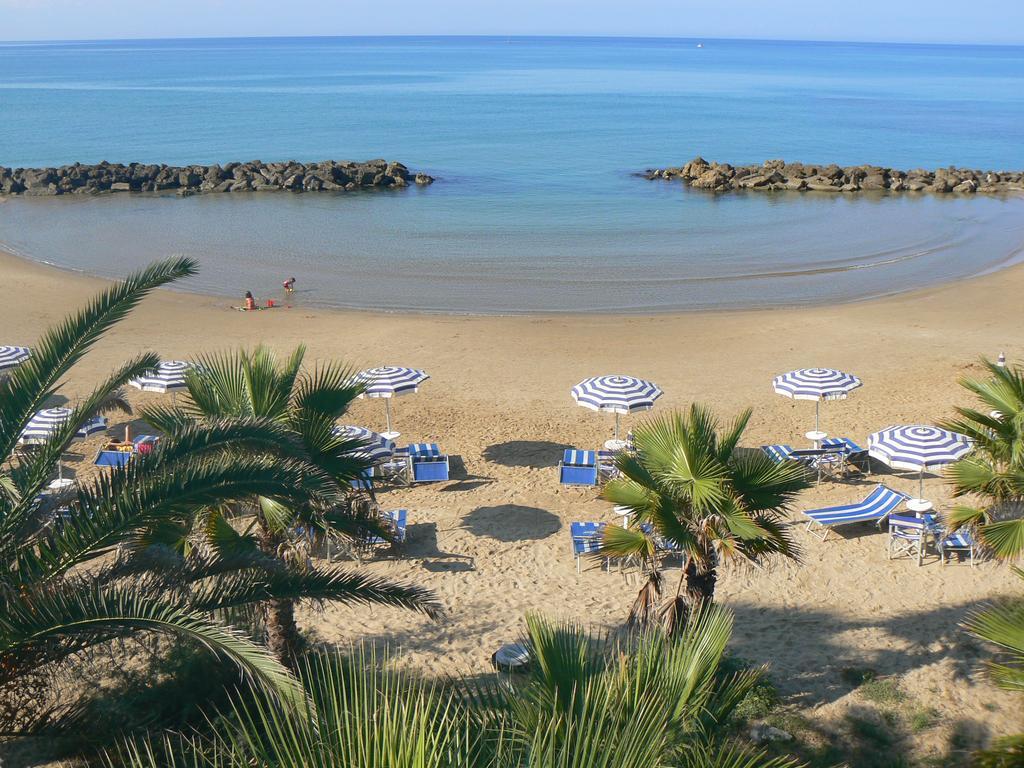 Hotel Sul Mare Al Gabbiano Scoglitti Exterior foto