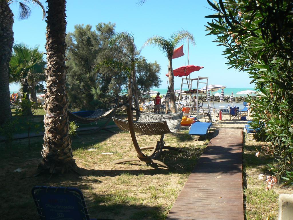 Hotel Sul Mare Al Gabbiano Scoglitti Exterior foto