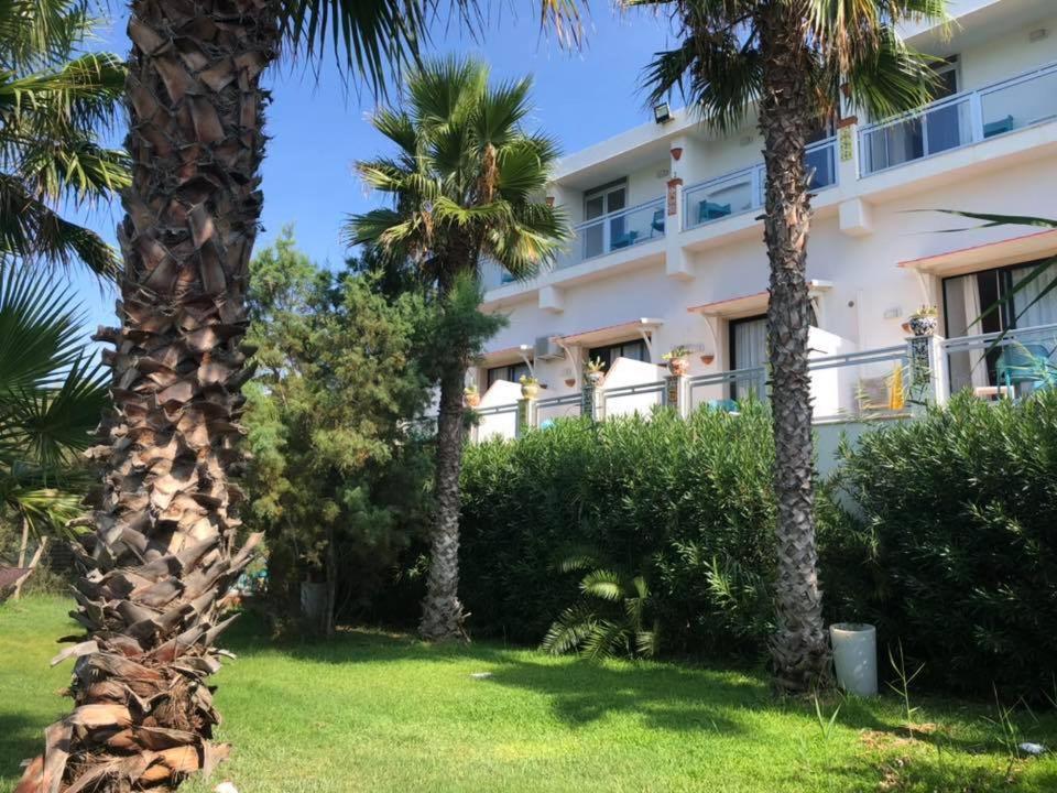 Hotel Sul Mare Al Gabbiano Scoglitti Exterior foto